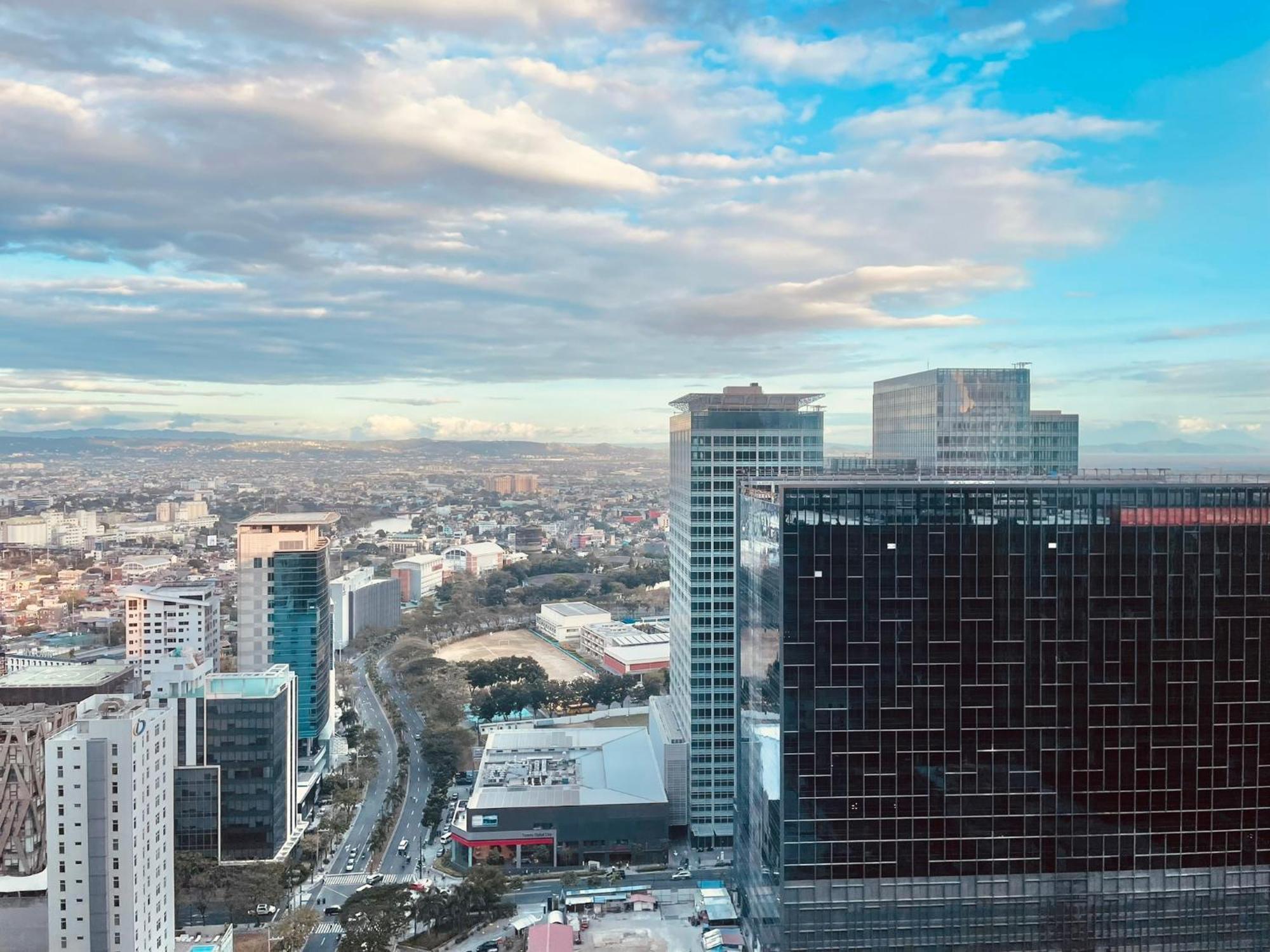 تاغويغ Uptown Parksuites Bgc المظهر الخارجي الصورة