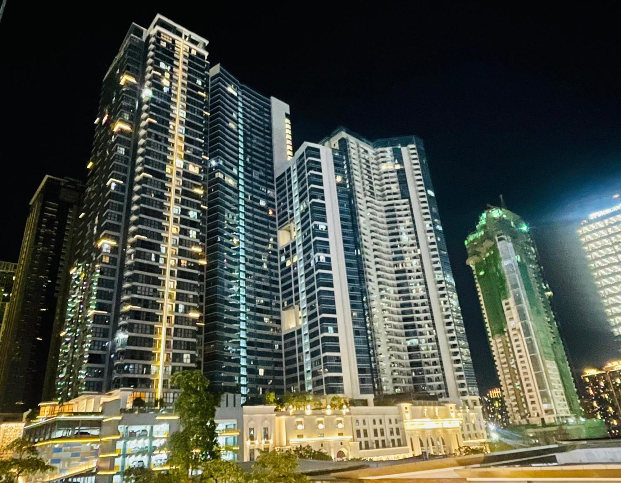 تاغويغ Uptown Parksuites Bgc المظهر الخارجي الصورة