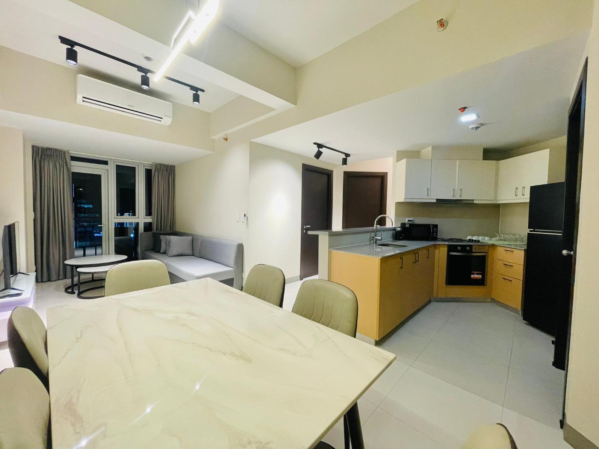 تاغويغ Uptown Parksuites Bgc المظهر الخارجي الصورة