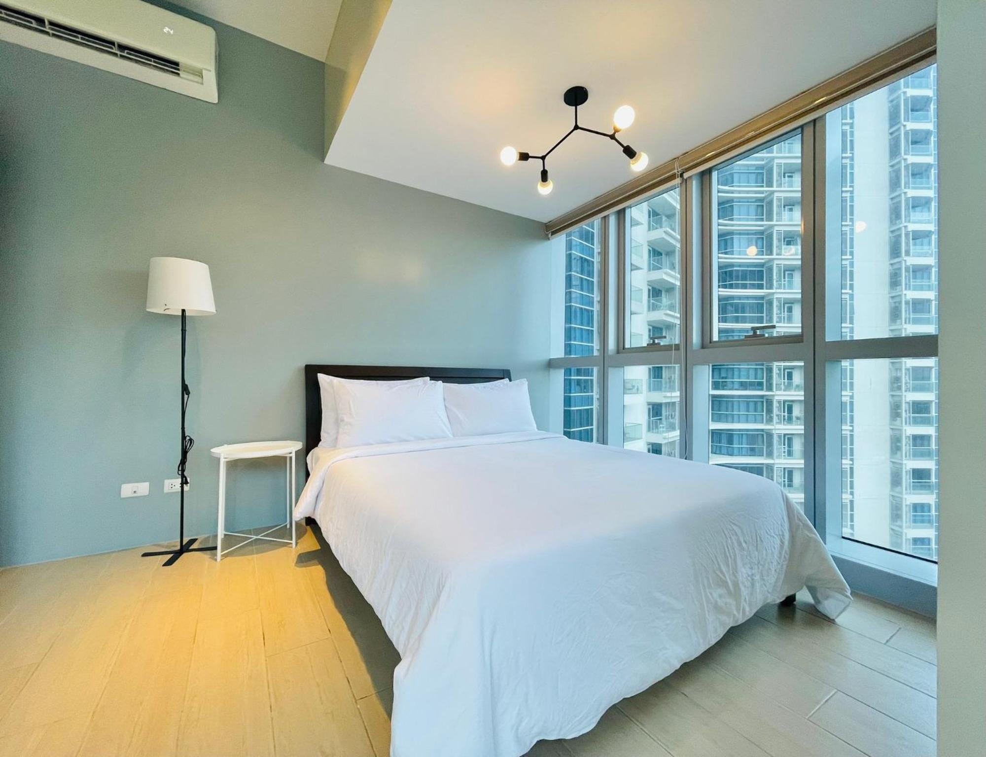 تاغويغ Uptown Parksuites Bgc المظهر الخارجي الصورة