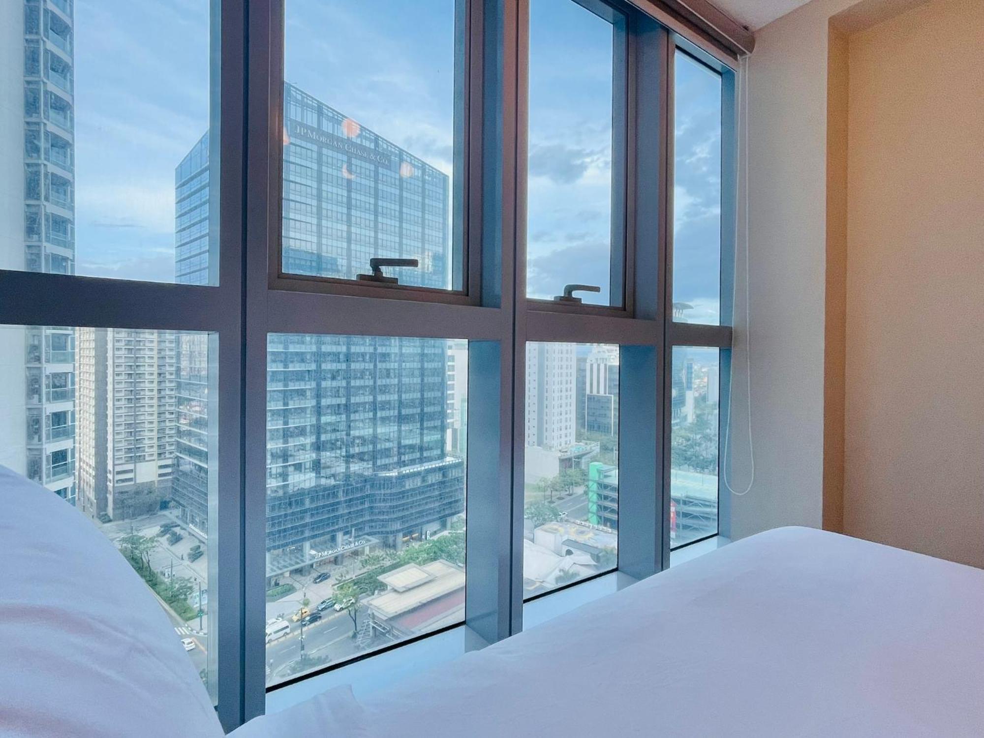 تاغويغ Uptown Parksuites Bgc المظهر الخارجي الصورة