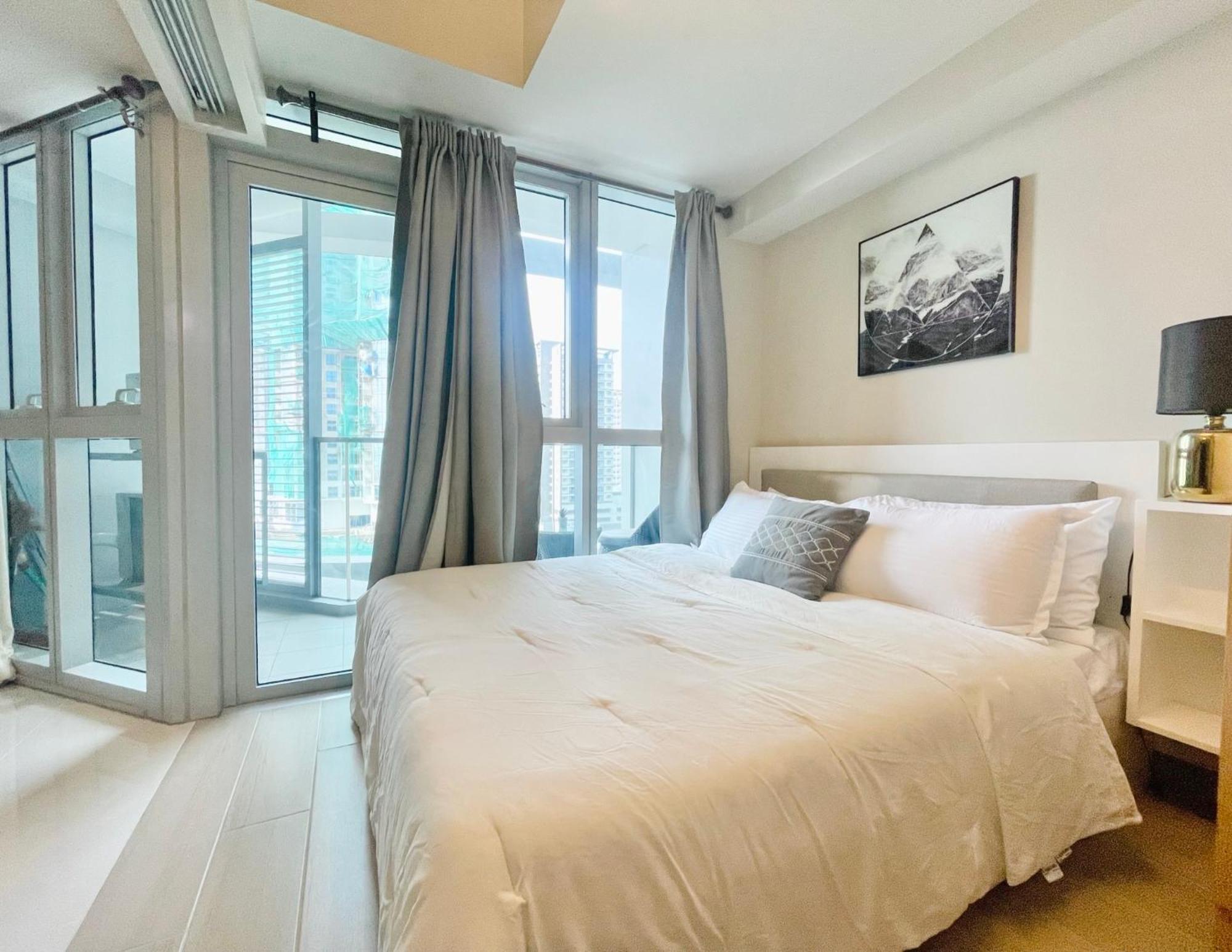 تاغويغ Uptown Parksuites Bgc المظهر الخارجي الصورة