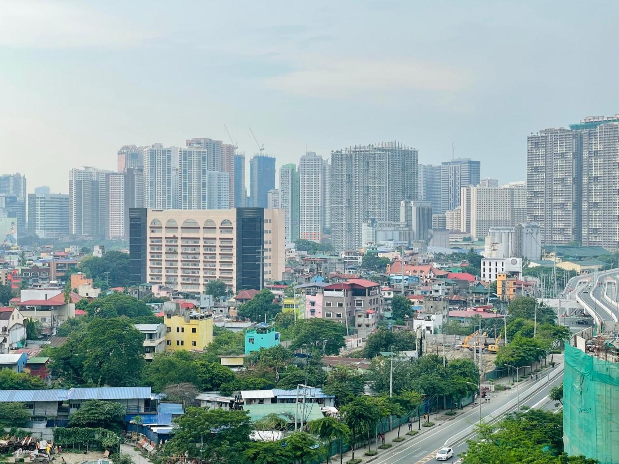 تاغويغ Uptown Parksuites Bgc المظهر الخارجي الصورة